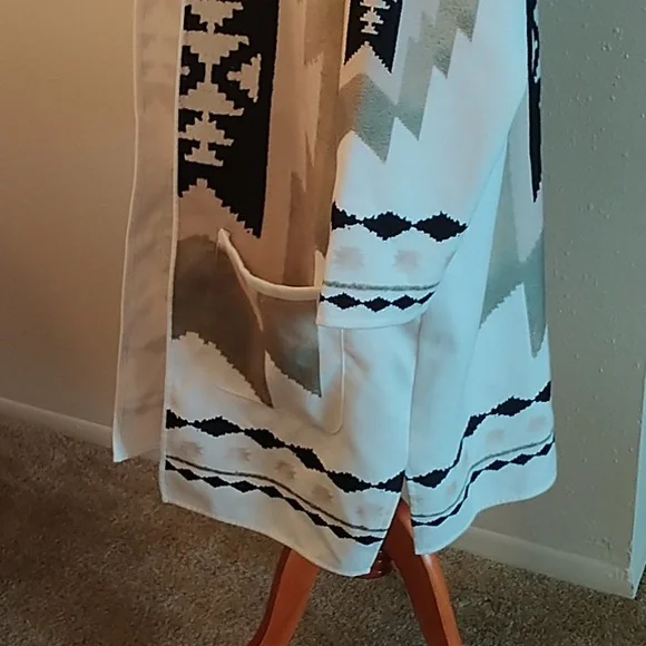 Aztec print open coat jacket size small - Picture 4 of 9